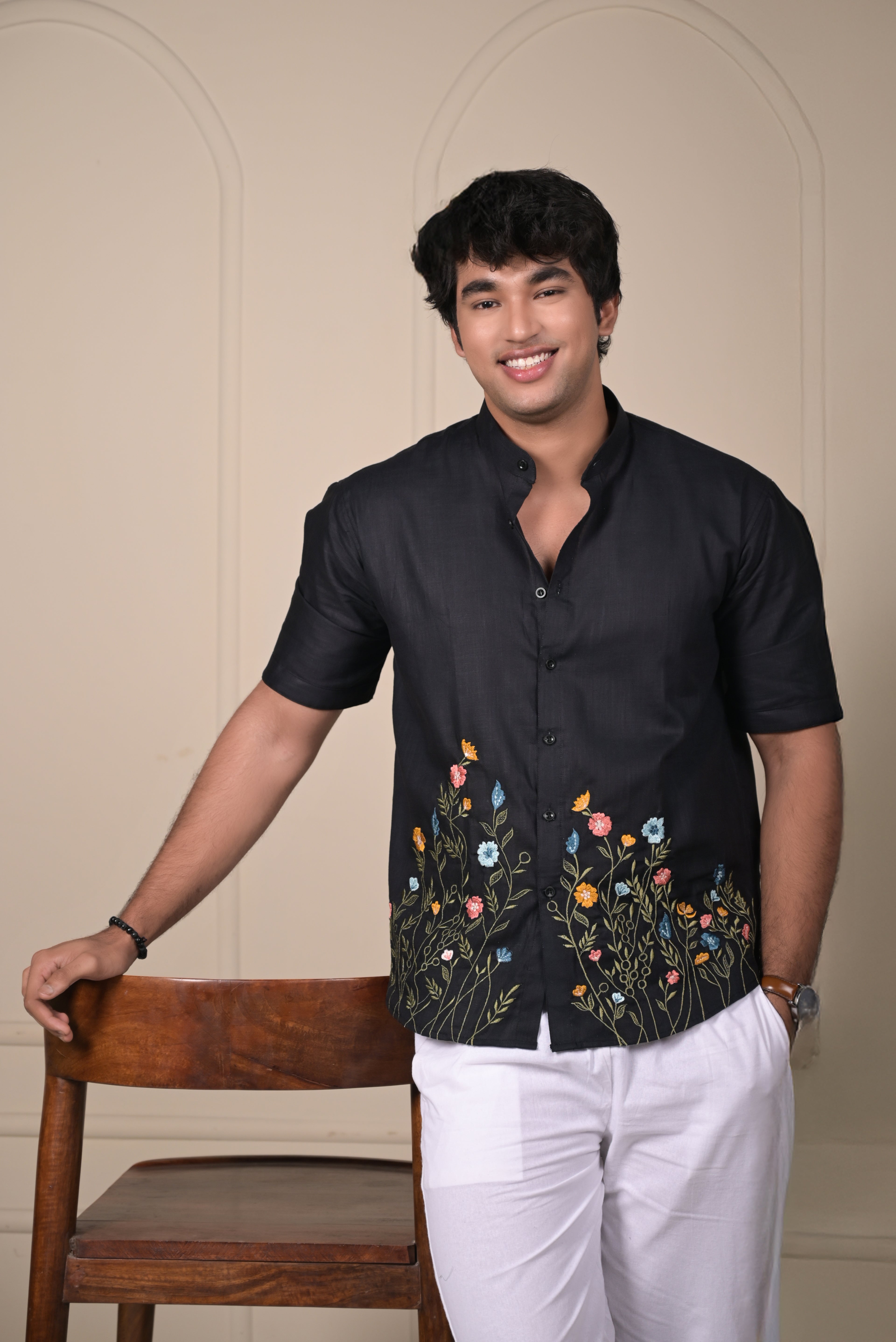 Noir Garden - The Black Shirt - 22