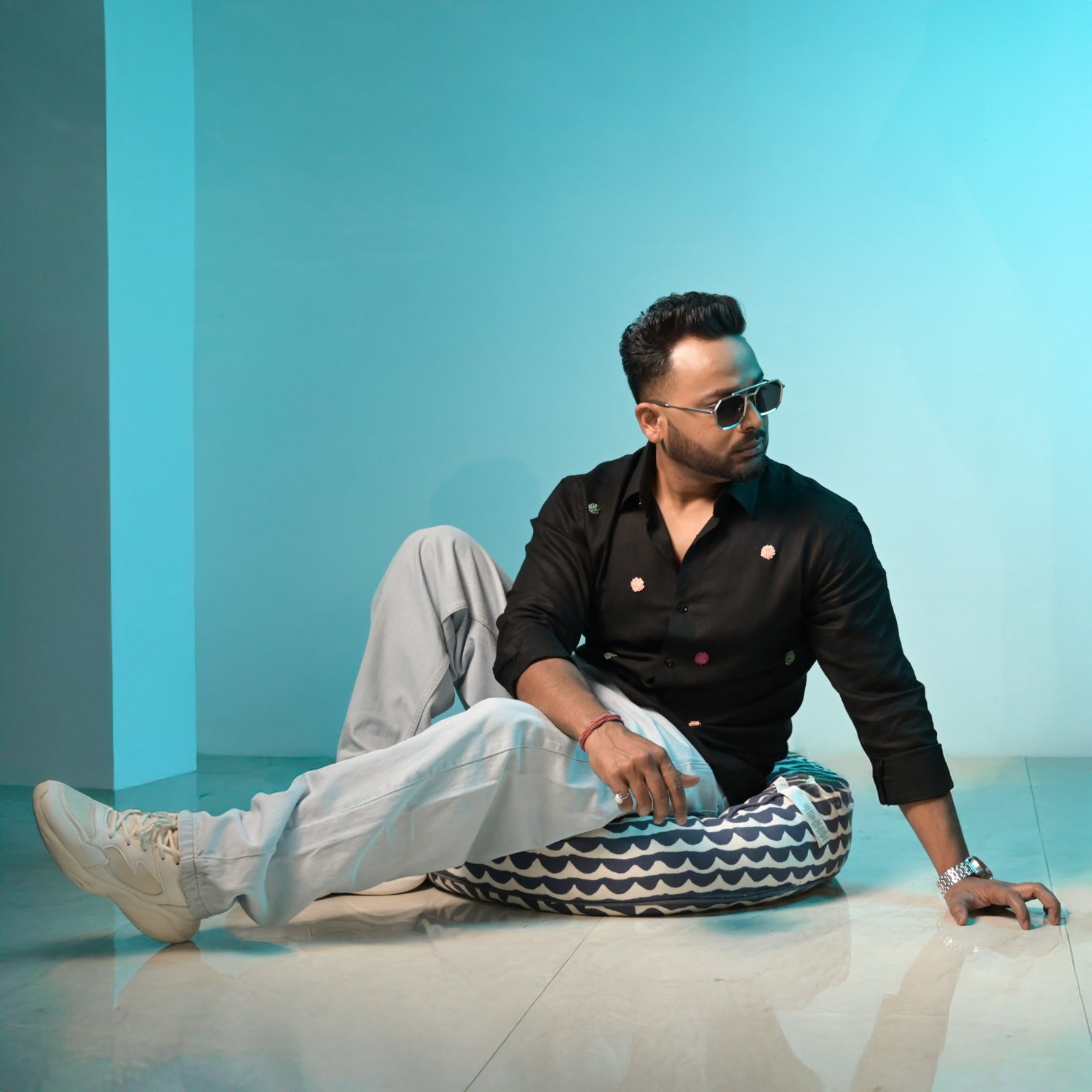 Floret Signature - The Black Shirt - 7